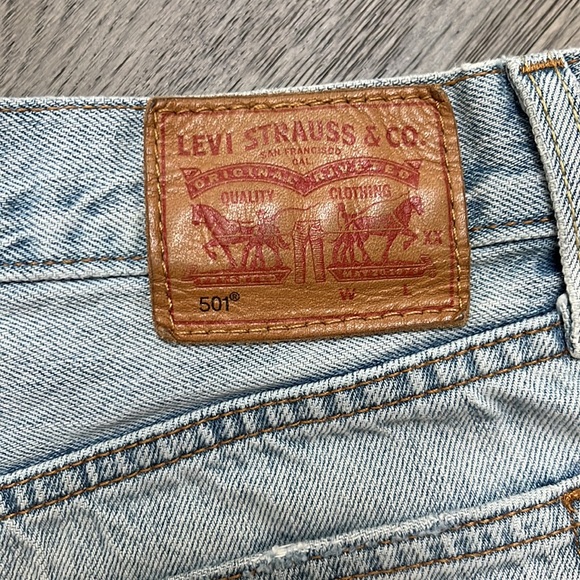 Levi’s 501 denim short - Picture 5 of 6